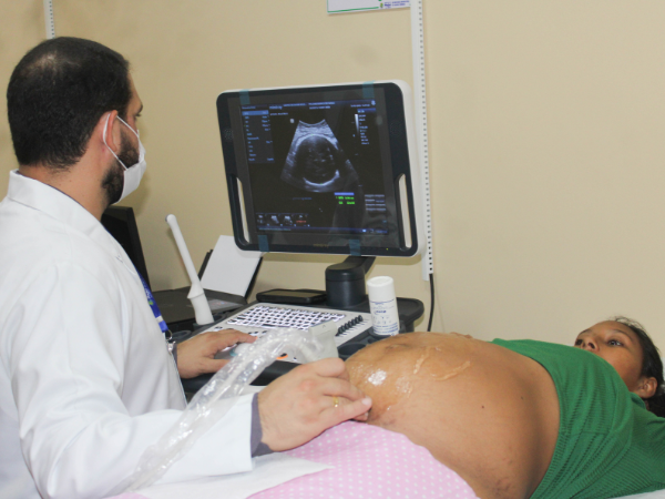 Prefeitura de Mojuí dos Campos coloca em operação o novo e moderno aparelho de ultrassonografia no município